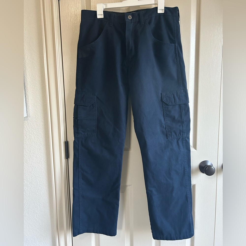 Men’s Wrangler Workwear navy blue pants size 34x32.